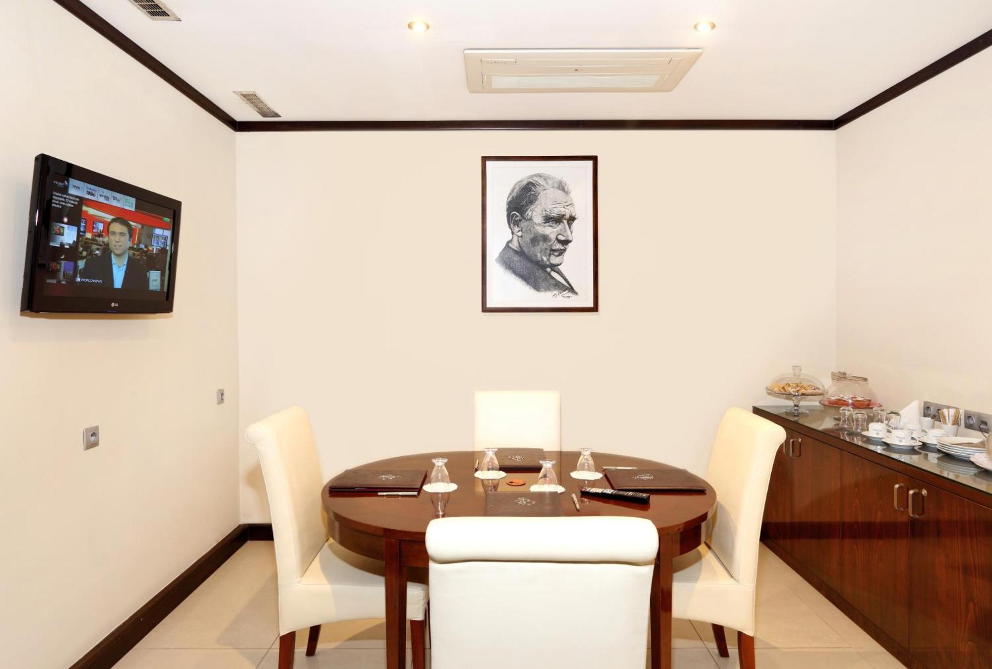 Izmir Palas Hotel מראה חיצוני תמונה